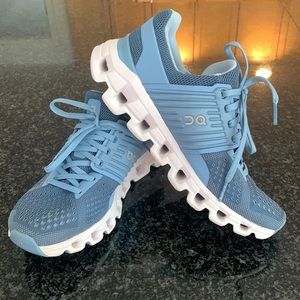 On cloud sneakers tennis shoes